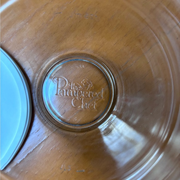 Pampered Chef glass measuring prep bowl - Picture 2 of 4